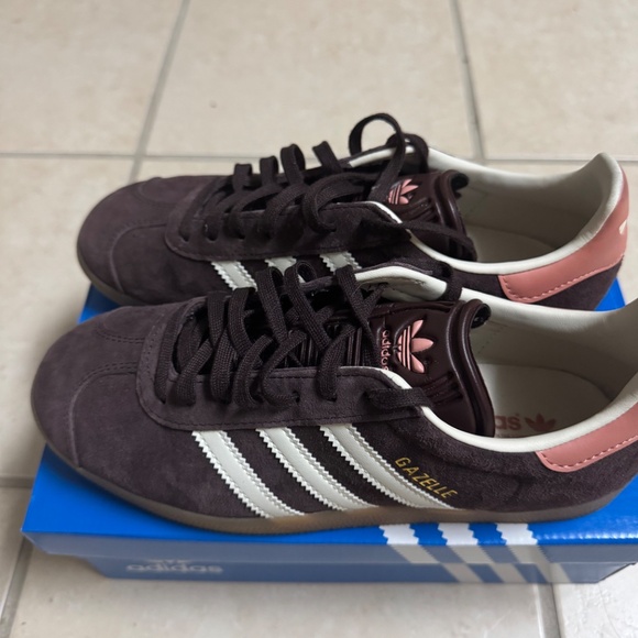 Adidas Gazelle Womens - Picture 6 of 8